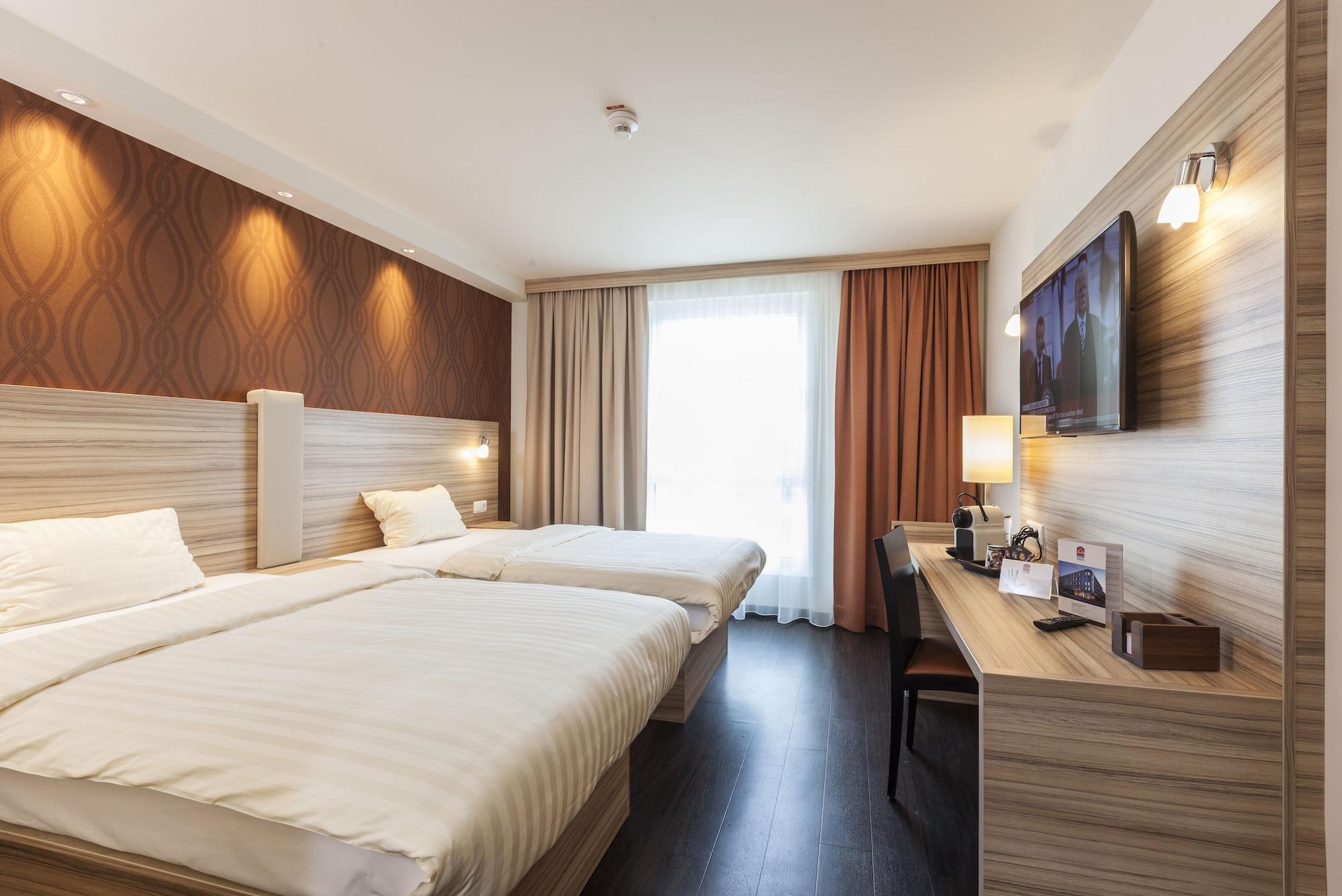 Staycity Aparthotels Heidelberg Exterior photo