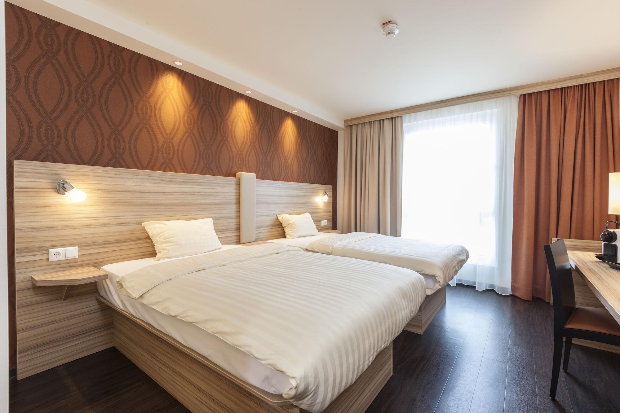 Staycity Aparthotels Heidelberg Exterior photo