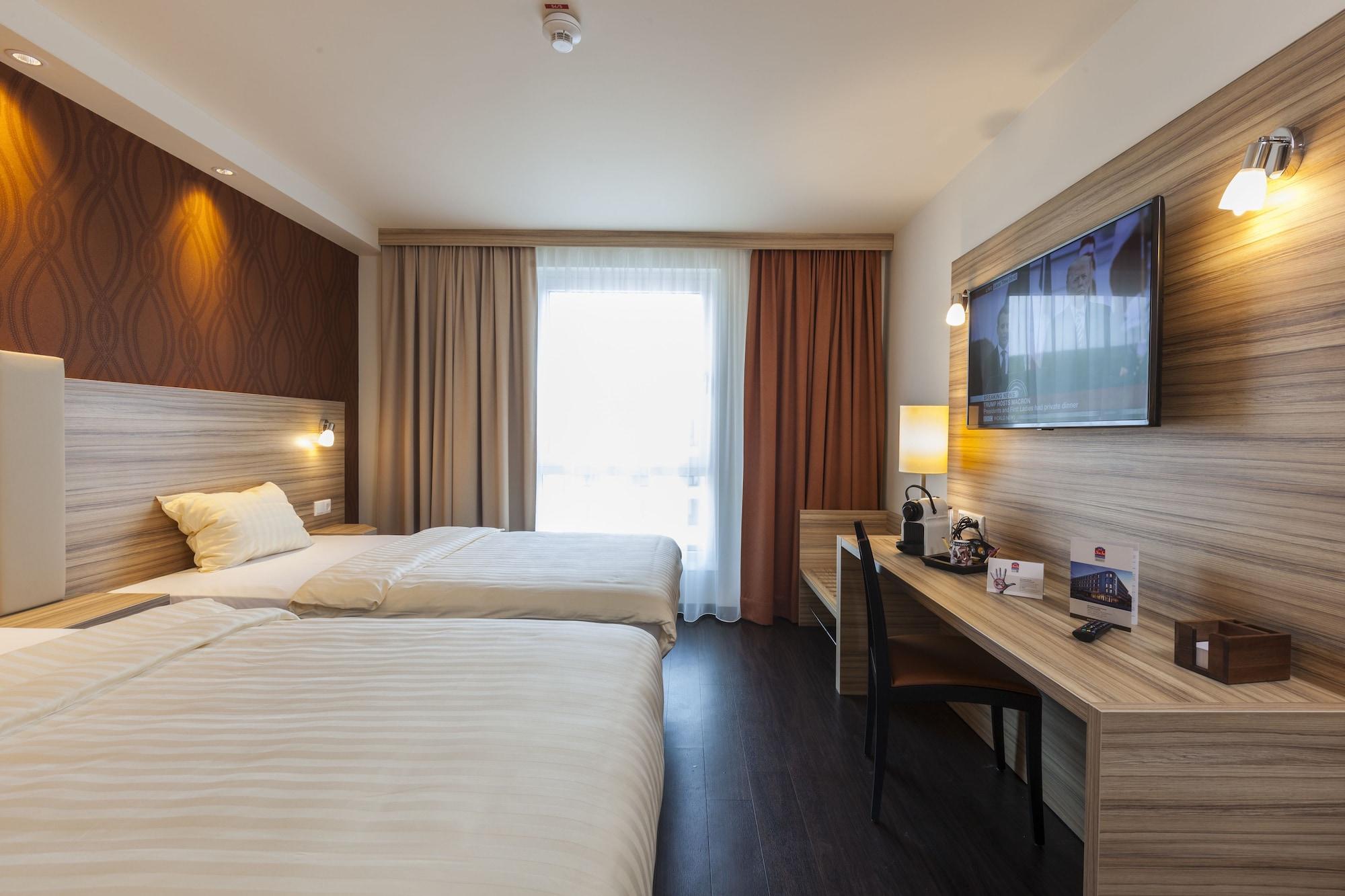 Staycity Aparthotels Heidelberg Exterior photo