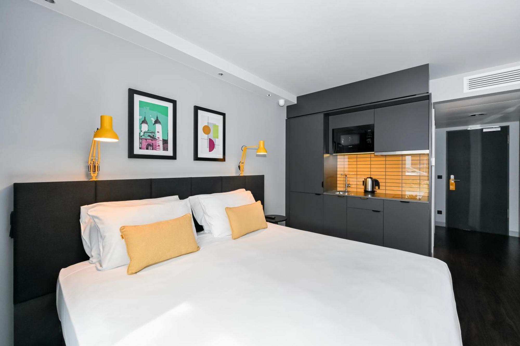 Staycity Aparthotels Heidelberg Exterior photo