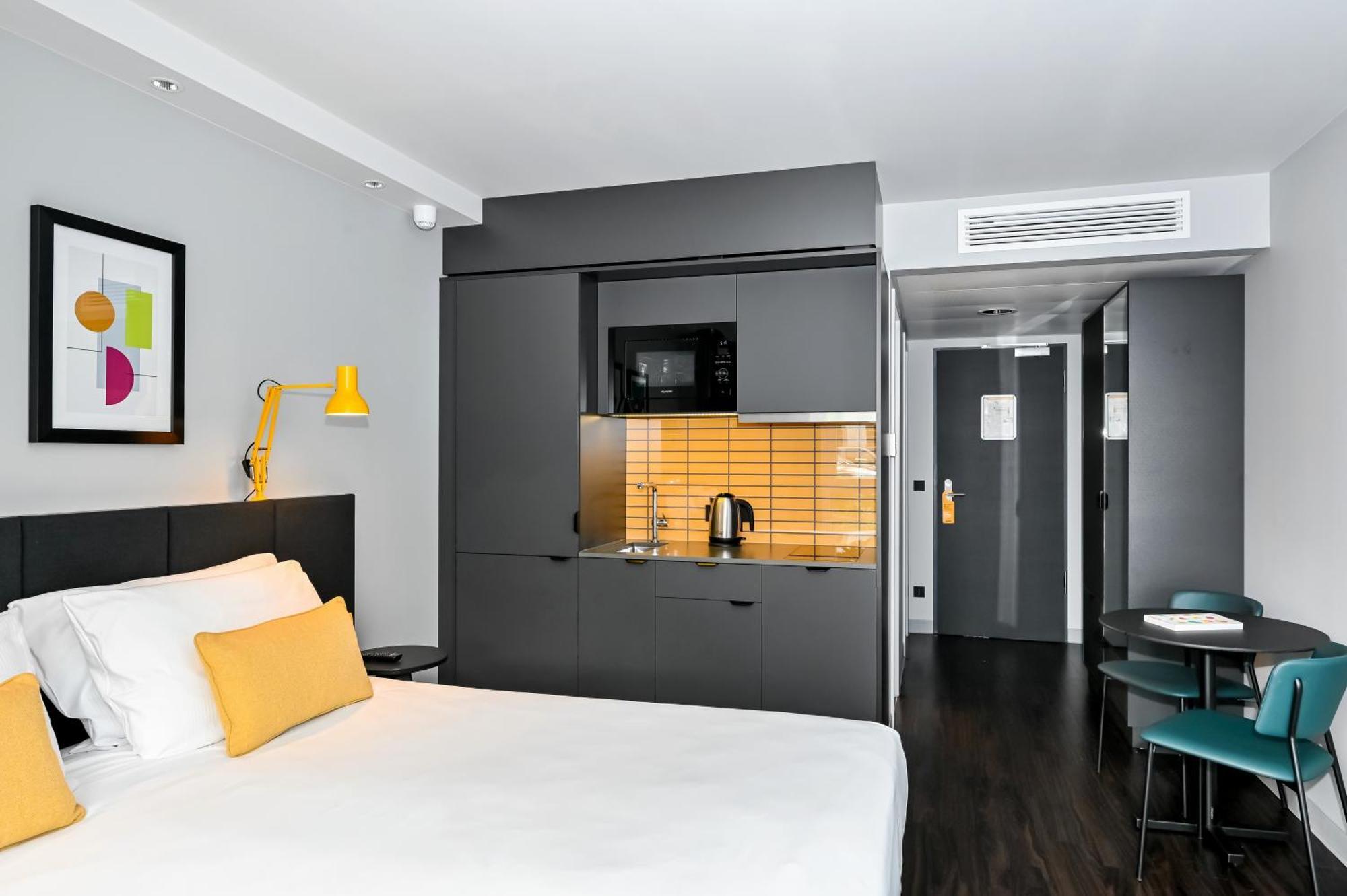 Staycity Aparthotels Heidelberg Exterior photo